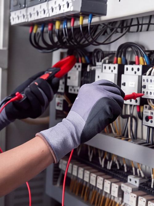 Servicios de instalación eléctrica de Voltia Gallega Ingeniería en Vigo